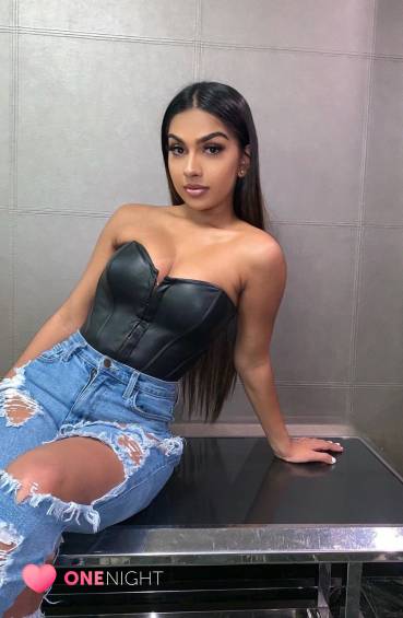 SEXY LUCY Abu Dhabi 25 years old Photo SEXY LUCY Abu Dhabi 25 years old